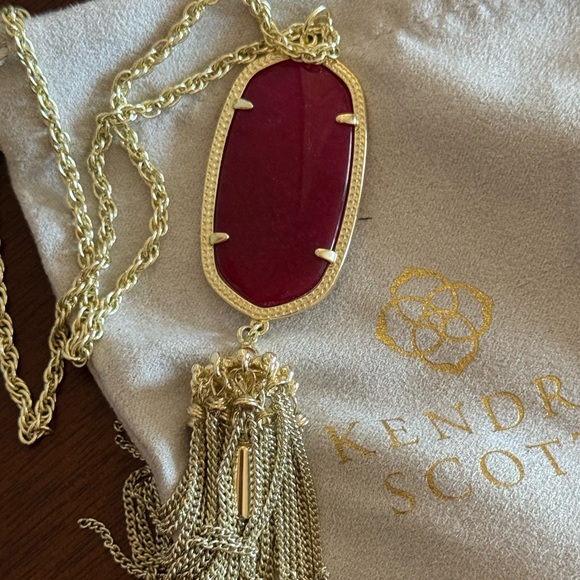 Kendra Scott Rayne Pendant Gold Berry Illusion - Picture 6 of 9